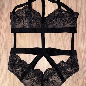 Elegant Black Lace Lingerie